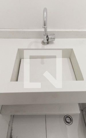 Apartamento para alugar com 32m², 2 quartos e sem vaga Apartamento para alugar com 32m², 2 quartos e sem vagaBanheiro