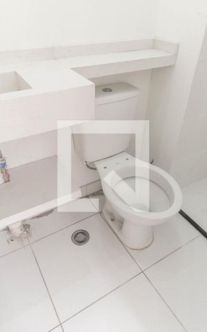 Apartamento para alugar com 32m², 2 quartos e sem vaga Apartamento para alugar com 32m², 2 quartos e sem vagaBanheiro