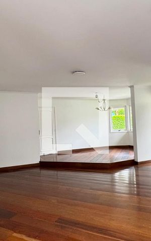 Casa de condomínio à venda com 250m², 4 quartos e sem vaga Casa de condomínio à venda com 250m², 4 quartos e sem vagaSala
