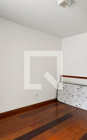 Casa de condomínio à venda com 250m², 4 quartos e sem vaga Casa de condomínio à venda com 250m², 4 quartos e sem vagaSuíte 1