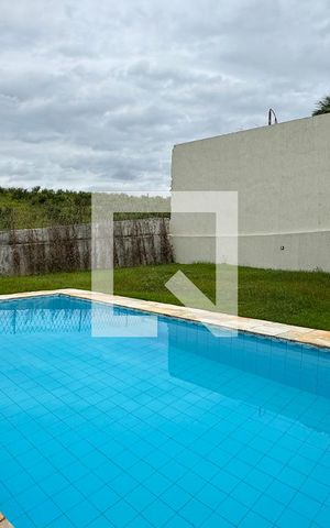 Casa de condomínio à venda com 250m², 4 quartos e sem vaga Casa de condomínio à venda com 250m², 4 quartos e sem vagaPiscina