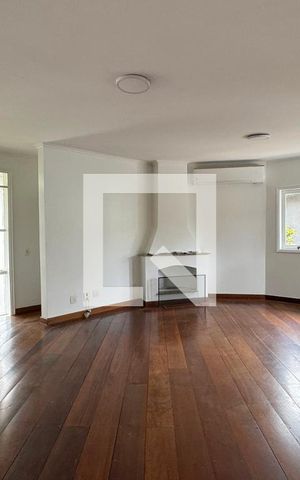 Casa de condomínio à venda com 250m², 4 quartos e sem vaga Casa de condomínio à venda com 250m², 4 quartos e sem vagaSala