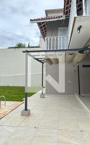 Casa de condomínio à venda com 250m², 4 quartos e sem vaga Casa de condomínio à venda com 250m², 4 quartos e sem vagaChurrasqueira