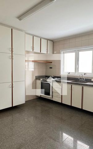 Casa de condomínio à venda com 250m², 4 quartos e sem vaga Casa de condomínio à venda com 250m², 4 quartos e sem vagaCozinha