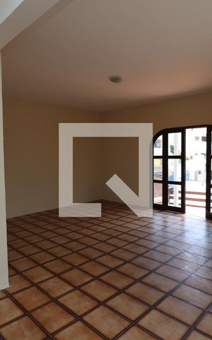 Casa à venda com 295m², 3 quartos e 4 vagasSala