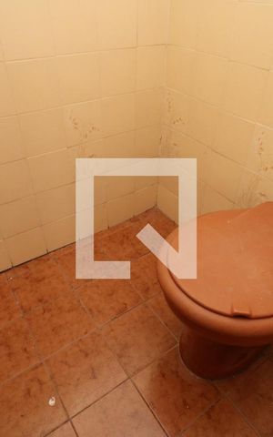 Casa à venda com 295m², 3 quartos e 4 vagasBanheiro de serviço