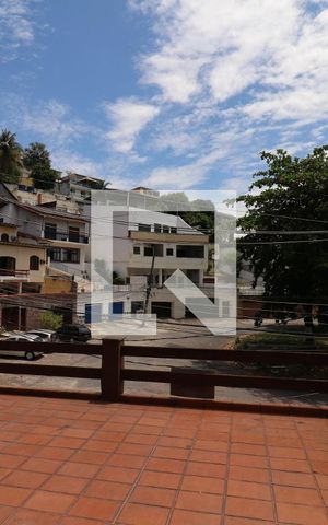 Casa à venda com 295m², 3 quartos e 4 vagasQuintal