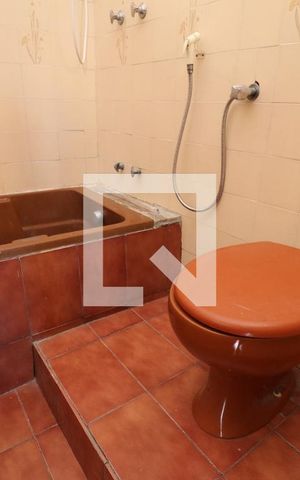 Casa à venda com 295m², 3 quartos e 4 vagasBanheiro da Suíte