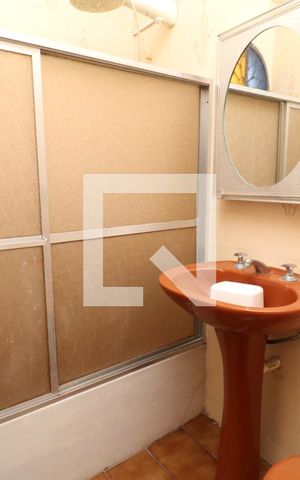 Casa à venda com 295m², 3 quartos e 4 vagasBanheiro Social