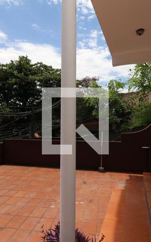 Casa à venda com 295m², 3 quartos e 4 vagasQuintal