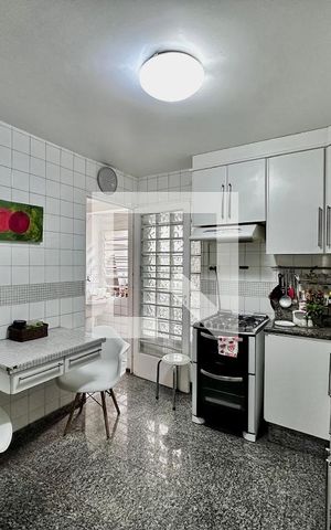 Casa à venda com 90m², 3 quartos e 2 vagas Casa à venda com 90m², 3 quartos e 2 vagasCozinha