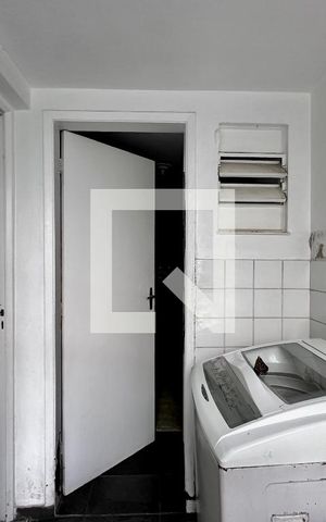 Casa à venda com 90m², 3 quartos e 2 vagas Casa à venda com 90m², 3 quartos e 2 vagasÁrea de Serviço