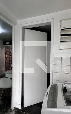 Casa à venda com 90m², 3 quartos e 2 vagas Casa à venda com 90m², 3 quartos e 2 vagasÁrea de Serviço