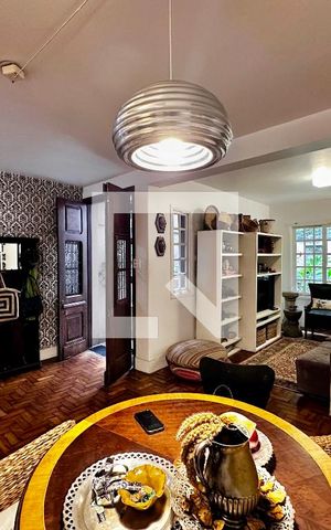 Casa à venda com 90m², 3 quartos e 2 vagas Casa à venda com 90m², 3 quartos e 2 vagasSala