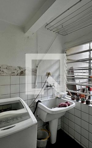 Casa à venda com 90m², 3 quartos e 2 vagas Casa à venda com 90m², 3 quartos e 2 vagasÁrea de Serviço