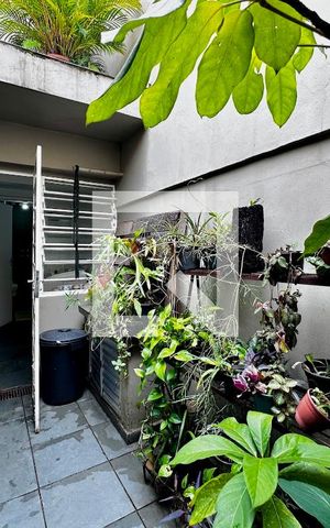 Casa à venda com 90m², 3 quartos e 2 vagas Casa à venda com 90m², 3 quartos e 2 vagasQuintal