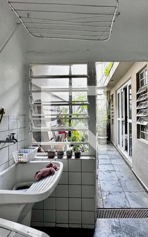 Casa à venda com 90m², 3 quartos e 2 vagas Casa à venda com 90m², 3 quartos e 2 vagasÁrea de Serviço