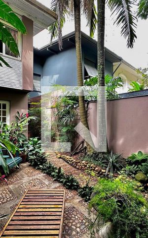 Casa à venda com 90m², 3 quartos e 2 vagas Casa à venda com 90m², 3 quartos e 2 vagasGaragem