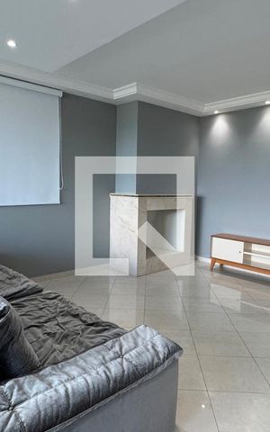 Casa de condomínio à venda com 403m², 4 quartos e 4 vagasSala de TV
