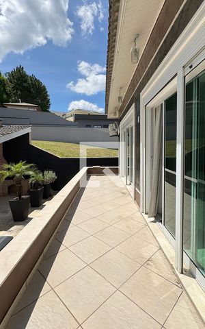 Casa de condomínio à venda com 403m², 4 quartos e 4 vagasvaranda da Suíte 3