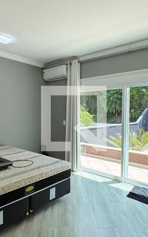 Casa de condomínio à venda com 403m², 4 quartos e 4 vagasSuíte 3