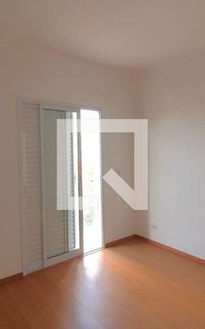 Casa à venda com 100m², 3 quartos e 2 vagasSuíte