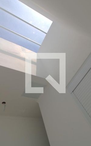 Casa à venda com 100m², 3 quartos e 2 vagasTeto solar
