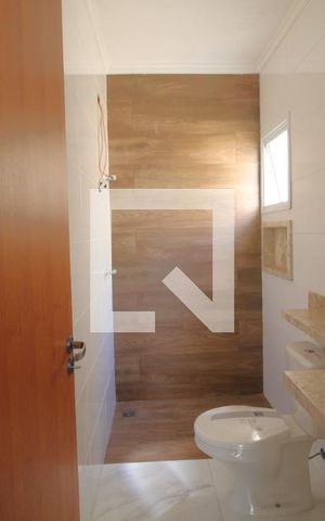 Casa à venda com 100m², 3 quartos e 2 vagasBanheiro comum