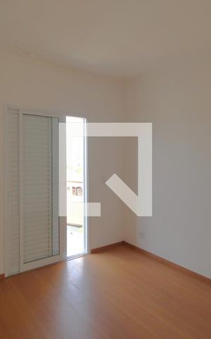 Casa à venda com 100m², 3 quartos e 2 vagasSuíte