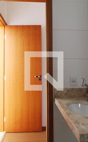 Casa à venda com 100m², 3 quartos e 2 vagasBanheiro da suíte