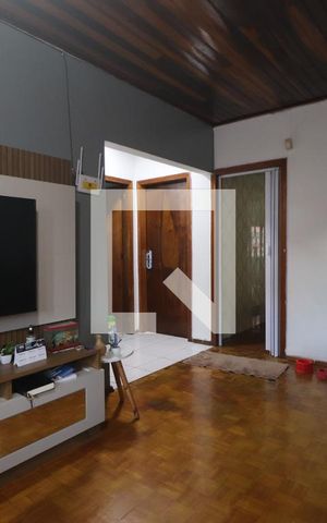 Casa à venda com 116m², 2 quartos e 2 vagasSala