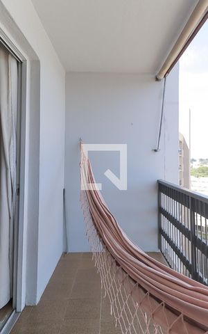 Apartamento para alugar com 66m², 2 quartos e sem vagaVaranda