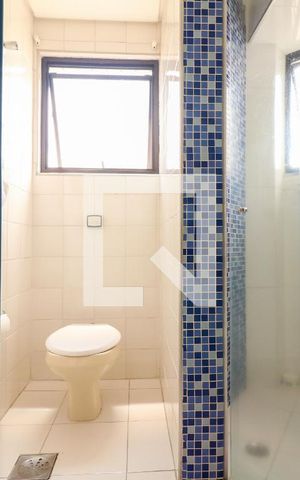 Apartamento à venda com 130m², 3 quartos e 2 vagas Apartamento à venda com 130m², 3 quartos e 2 vagasBanheiro