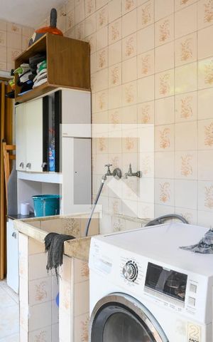 Casa à venda com 217m², 2 quartos e 2 vagas Casa à venda com 217m², 2 quartos e 2 vagasÁrea de Serviço