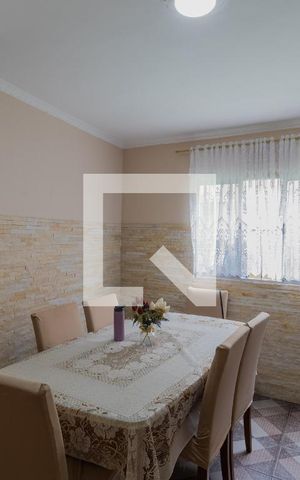 Casa à venda com 200m², 3 quartos e 2 vagas Casa à venda com 200m², 3 quartos e 2 vagasSala de Jantar