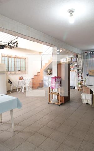 Casa à venda com 100m², 3 quartos e 1 vagaÁrea de Serviço