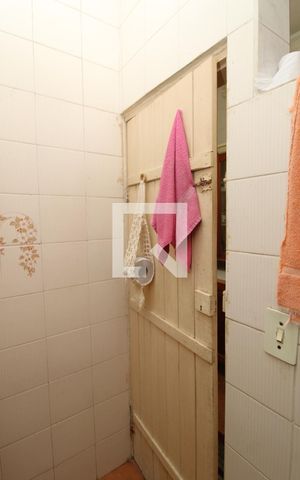 Casa à venda com 100m², 3 quartos e 1 vagaBanheiro 2