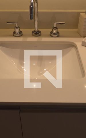 Apartamento à venda com 104m², 2 quartos e 2 vagasBanheiro da Suíte 2