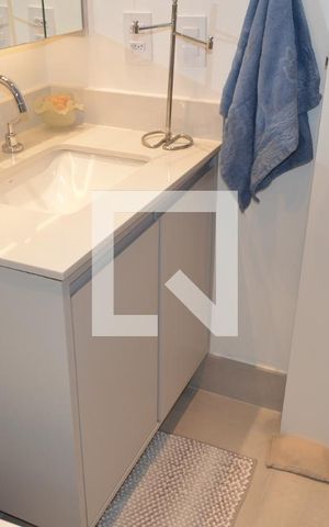 Apartamento à venda com 104m², 2 quartos e 2 vagasBanheiro da Suíte 1