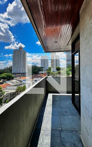 Apartamento à venda com 195m², 4 quartos e 4 vagas Apartamento à venda com 195m², 4 quartos e 4 vagasSacada