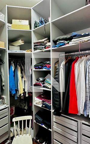 Apartamento à venda com 195m², 4 quartos e 4 vagas Apartamento à venda com 195m², 4 quartos e 4 vagasCloset Suíte 1
