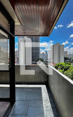 Apartamento à venda com 195m², 4 quartos e 4 vagas Apartamento à venda com 195m², 4 quartos e 4 vagasSacada