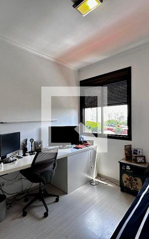 Apartamento à venda com 195m², 4 quartos e 4 vagas Apartamento à venda com 195m², 4 quartos e 4 vagasQuarto 4