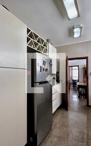 Apartamento à venda com 195m², 4 quartos e 4 vagas Apartamento à venda com 195m², 4 quartos e 4 vagasCozinha