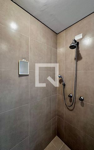Apartamento à venda com 195m², 4 quartos e 4 vagas Apartamento à venda com 195m², 4 quartos e 4 vagasBanheiro Suíte 1