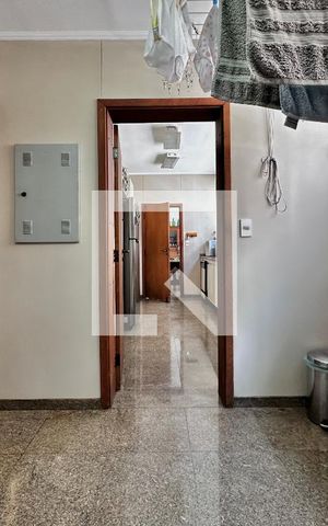 Apartamento à venda com 195m², 4 quartos e 4 vagas Apartamento à venda com 195m², 4 quartos e 4 vagasÁrea de Serviço