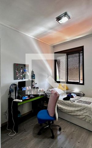 Apartamento à venda com 195m², 4 quartos e 4 vagas Apartamento à venda com 195m², 4 quartos e 4 vagasSuíte 3