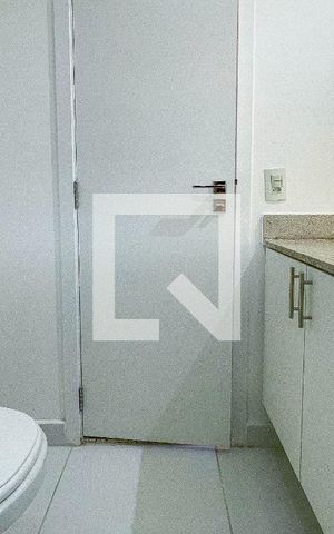 Apartamento para alugar com 66m², 2 quartos e 1 vaga Apartamento para alugar com 66m², 2 quartos e 1 vagaBanheiro da Suíte