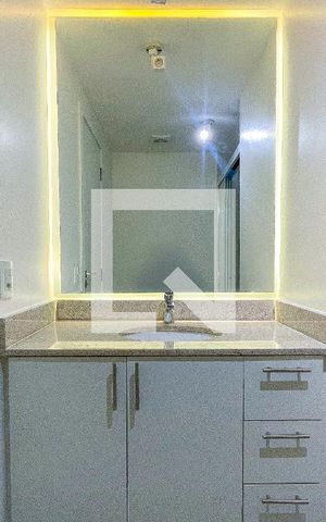Apartamento para alugar com 66m², 2 quartos e 1 vaga Apartamento para alugar com 66m², 2 quartos e 1 vagaBanheiro