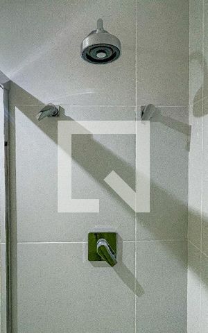 Apartamento para alugar com 66m², 2 quartos e 1 vaga Apartamento para alugar com 66m², 2 quartos e 1 vagaBanheiro da Suíte